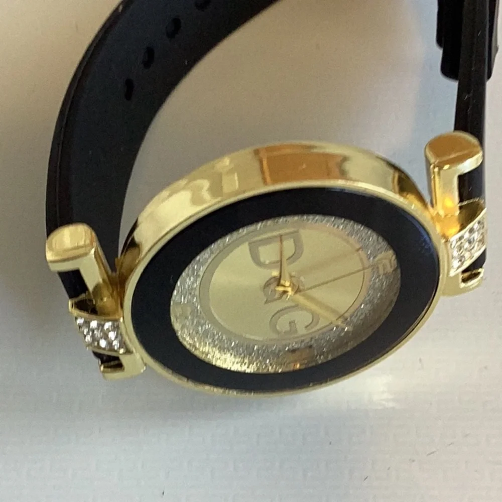 Luxury Gold-Tone Fashion Watch with Sparkling Crystal Accents